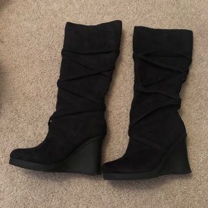 Black wedge mid/calf boots